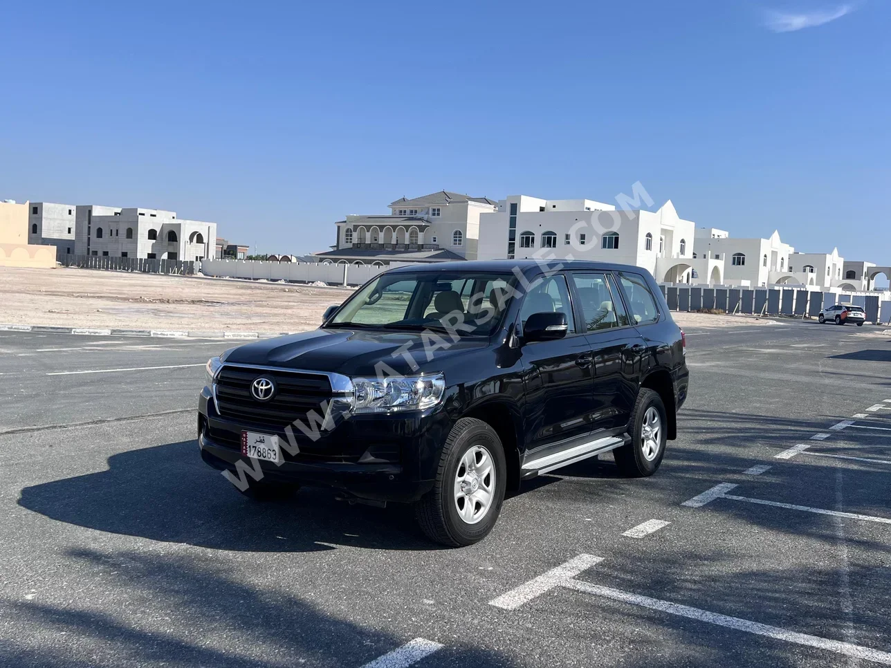 Toyota  Land Cruiser  GX  2016  Automatic  238,000 Km  6 Cylinder  Four Wheel Drive (4WD)  SUV  Black