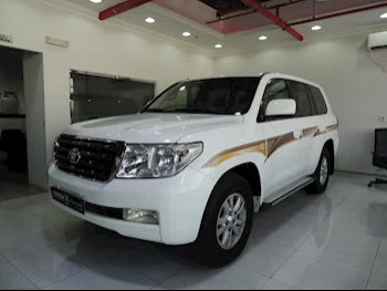 Toyota  Land Cruiser  GX  2010  Automatic  292,000 Km  6 Cylinder  Four Wheel Drive (4WD)  SUV  White