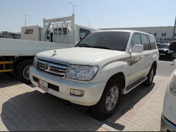 Toyota  Land Cruiser  VXR  2006  Automatic  537,000 Km  8 Cylinder  Four Wheel Drive (4WD)  SUV  White