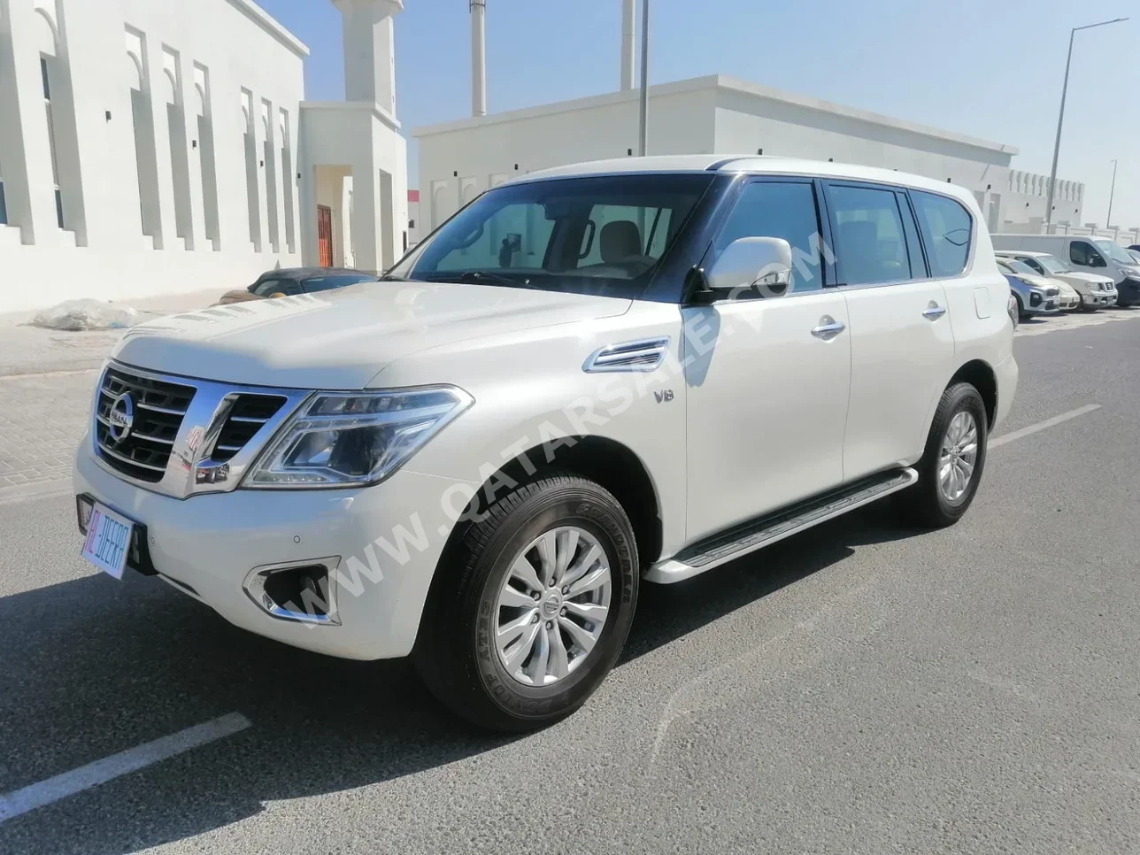 Nissan  Patrol  SE  2016  Automatic  168,000 Km  8 Cylinder  Four Wheel Drive (4WD)  SUV  White