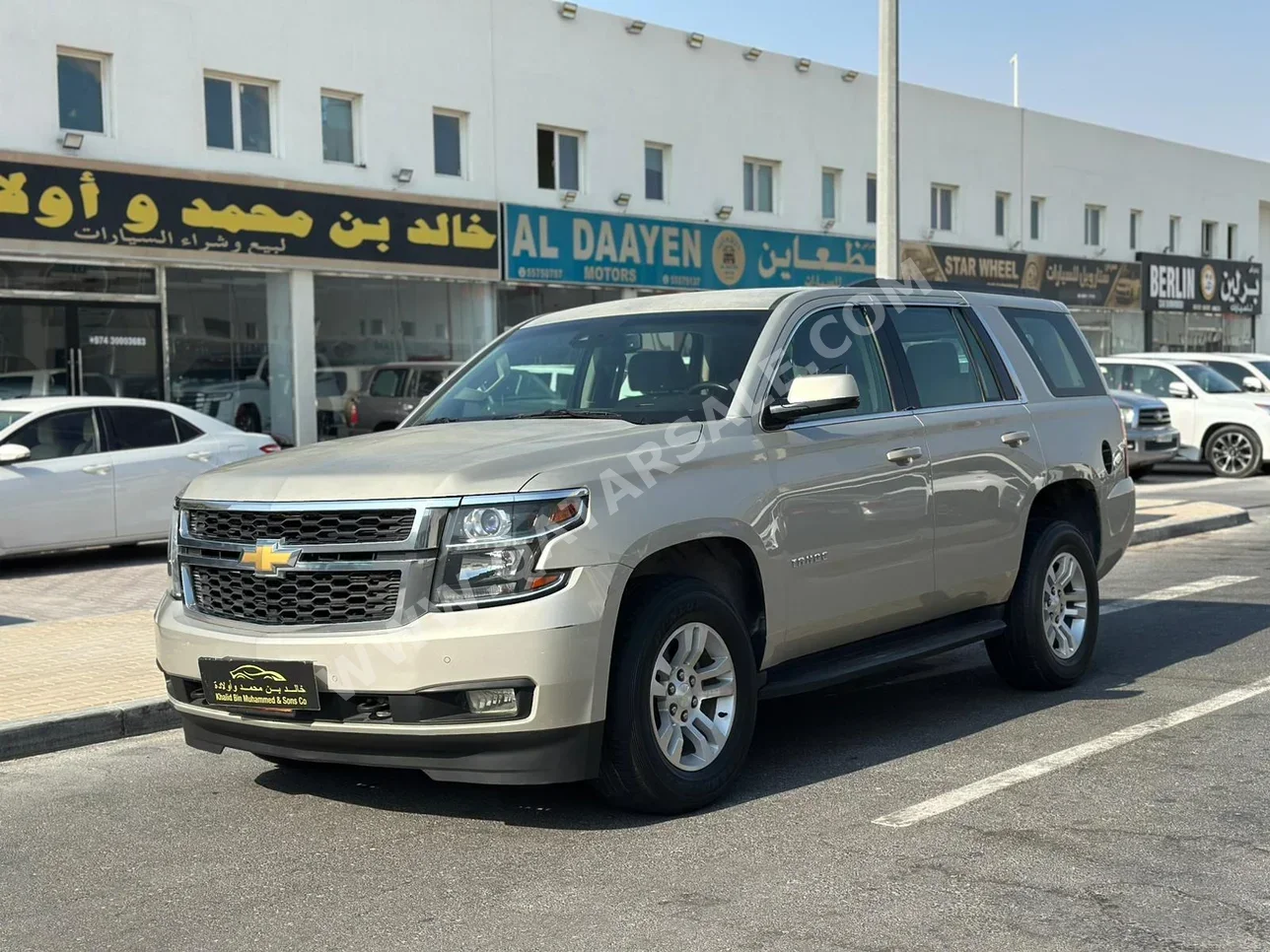 Chevrolet  Tahoe  2017  Automatic  74,000 Km  8 Cylinder  Four Wheel Drive (4WD)  SUV  Gold