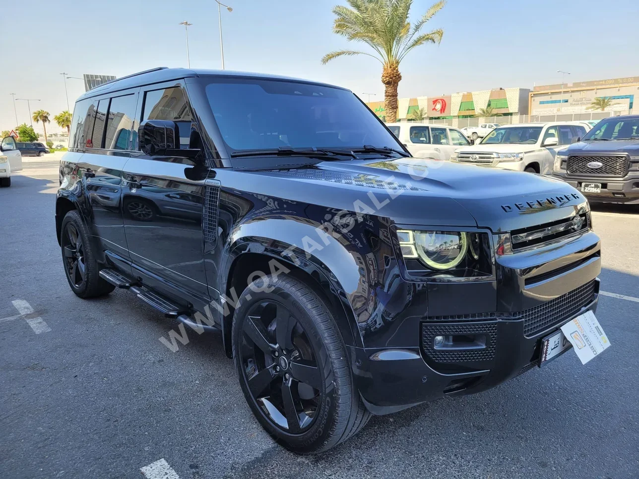 Land Rover  Defender  110  2022  Automatic  70,000 Km  6 Cylinder  Four Wheel Drive (4WD)  SUV  Black  With Warranty