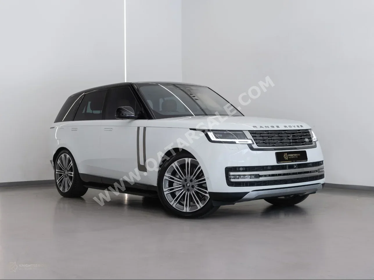 Land Rover  Range Rover  Vogue HSE  2023  Automatic  5,700 Km  8 Cylinder  Four Wheel Drive (4WD)  SUV  White  With Warranty