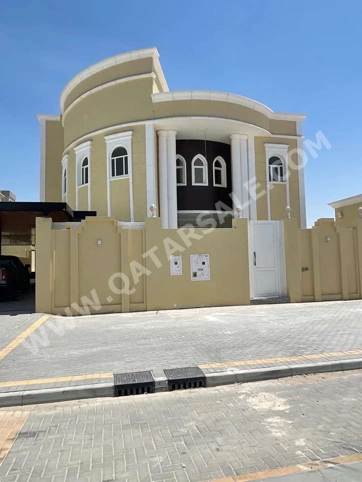 Family Residential  - Not Furnished  - Al Wakrah  - Umm Besher  - 12 Bedrooms