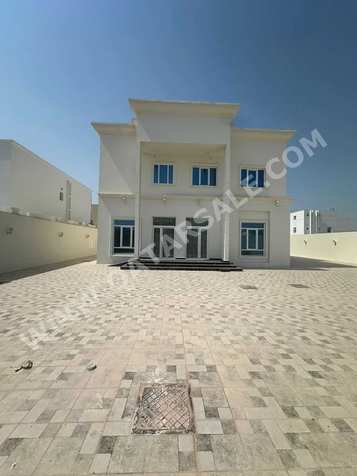 Family Residential  - Not Furnished  - Doha  - Al Dafna  - 6 Bedrooms