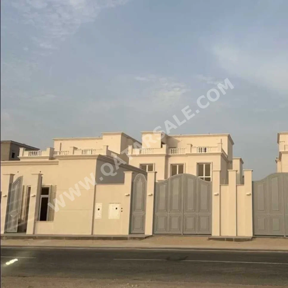 Family Residential  - Not Furnished  - Al Daayen  - Umm Qarn  - 8 Bedrooms