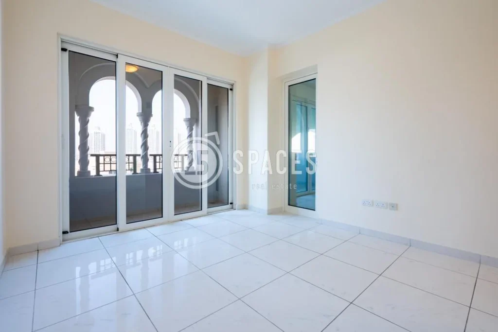 3 Bedrooms  Apartment  For Rent  in Doha -  The Pearl  Semi Furnished