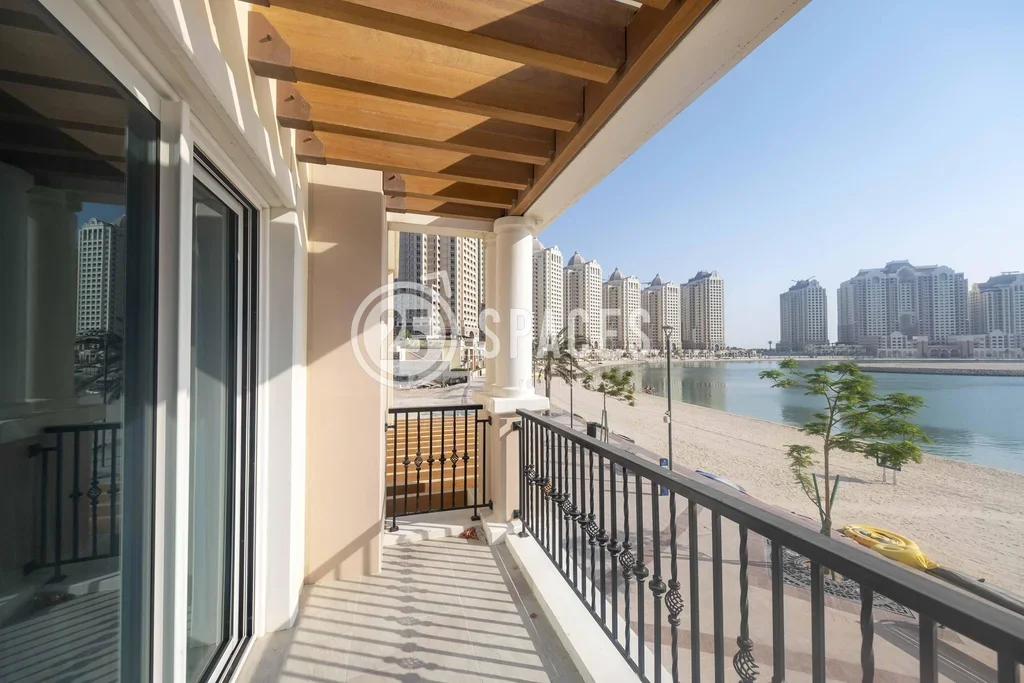 3 Bedrooms  Apartment  For Rent  in Doha -  The Pearl  Fully Furnished