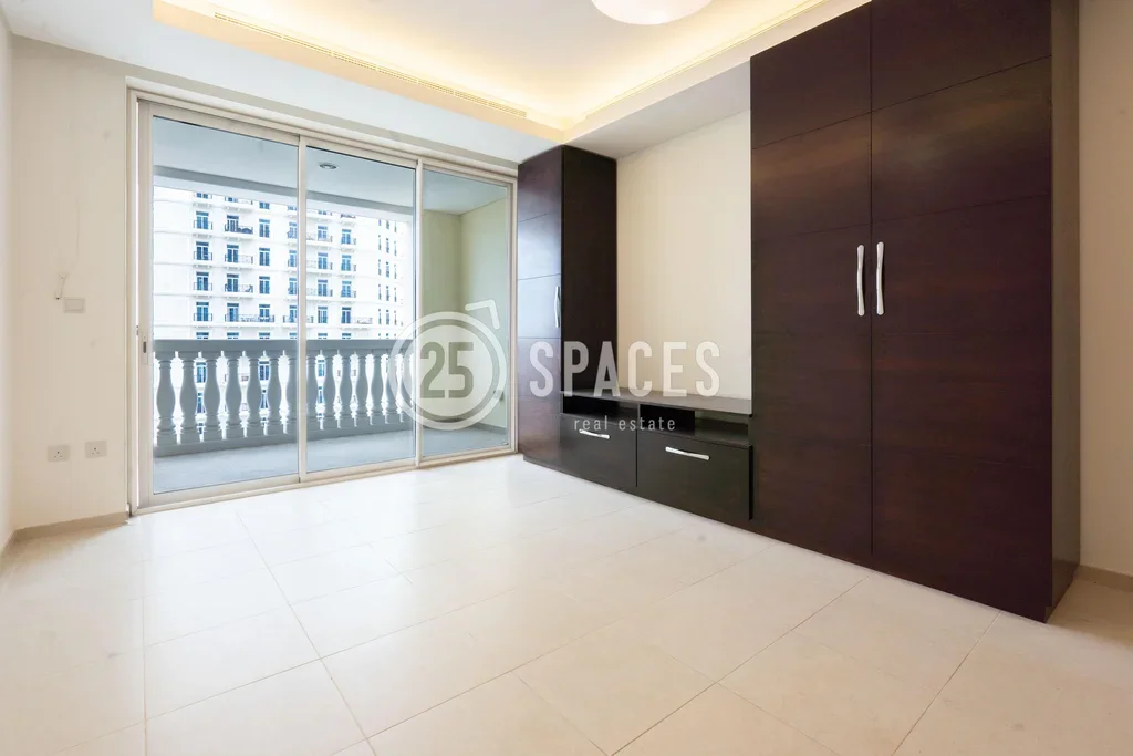 Apartment  For Rent  in Doha -  The Pearl  Semi Furnished