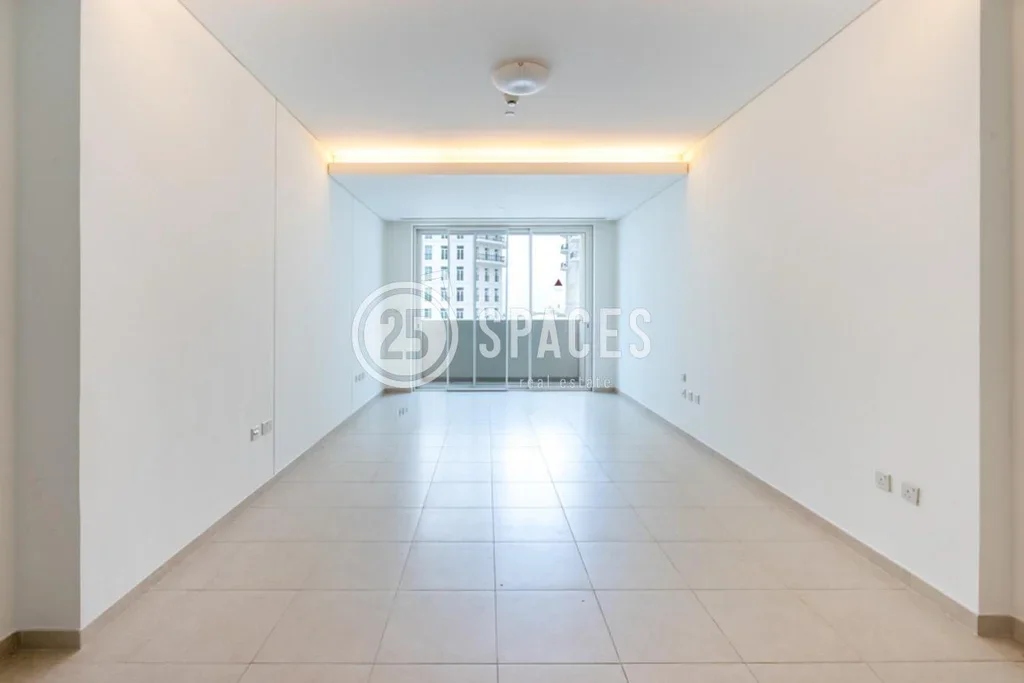 2 Bedrooms  Apartment  For Rent  in Doha -  The Pearl  Semi Furnished