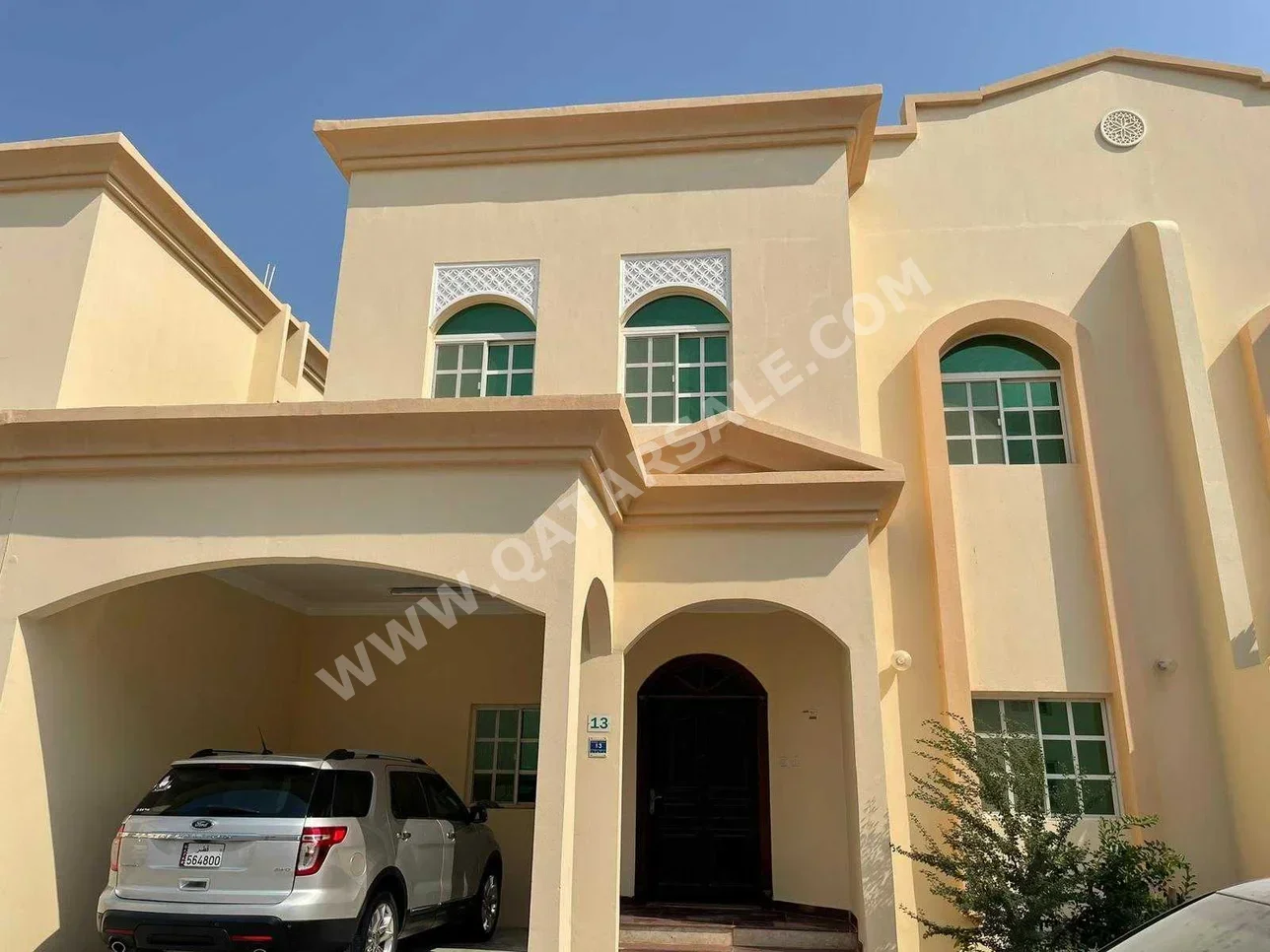 Family Residential  - Not Furnished  - Doha  - Al Duhail  - 5 Bedrooms