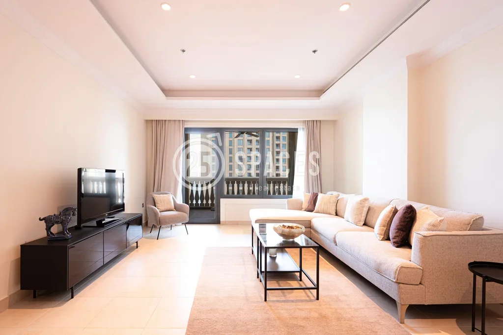 2 Bedrooms  Apartment  For Rent  in Doha -  The Pearl  Fully Furnished