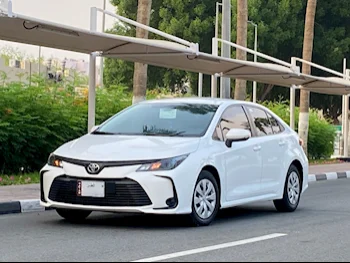 Toyota  Corolla  XLI  2022  Automatic  69,000 Km  4 Cylinder  Front Wheel Drive (FWD)  Sedan  White  With Warranty