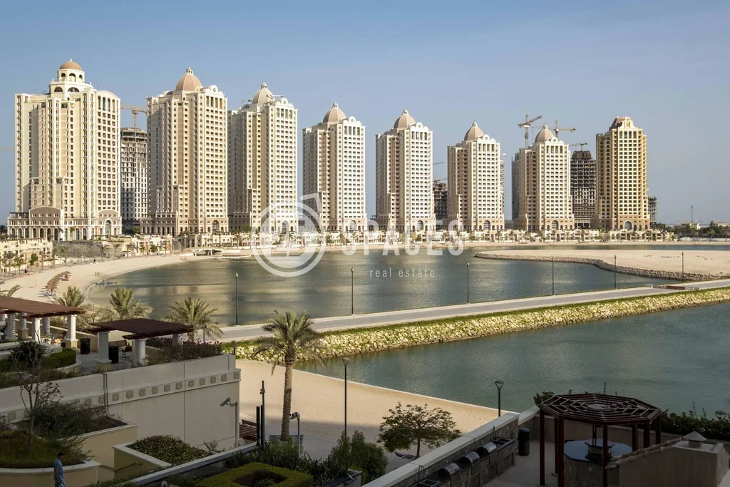 2 Bedrooms  Apartment  For Rent  in Doha -  The Pearl  Fully Furnished