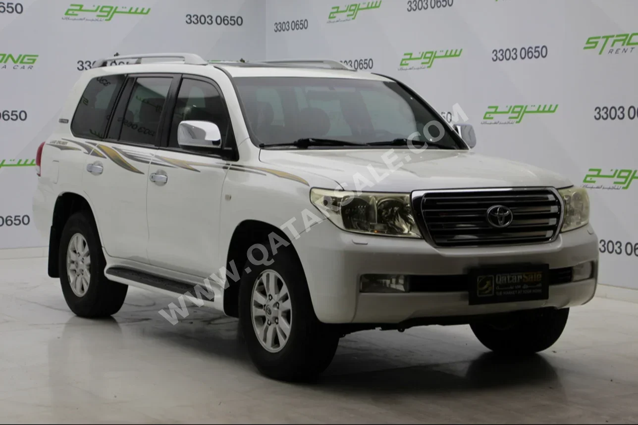 تويوتا  لاند كروزر  جي اكس ار  2011  اوتوماتيك  228,000 كم  8 سلندر  دفع رباعي  اس يو في  أبيض لؤلؤي
