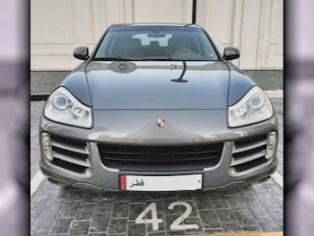 Porsche  Cayenne  S  2009  Automatic  124,000 Km  8 Cylinder  Four Wheel Drive (4WD)  SUV  Gray