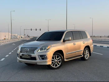 Lexus  LX  570  2013  Automatic  270,000 Km  8 Cylinder  Four Wheel Drive (4WD)  SUV  Gold