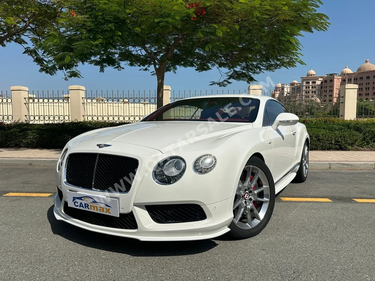 Bentley  Continental  GT  2015  Automatic  79,000 Km  8 Cylinder  All Wheel Drive (AWD)  Coupe / Sport  White