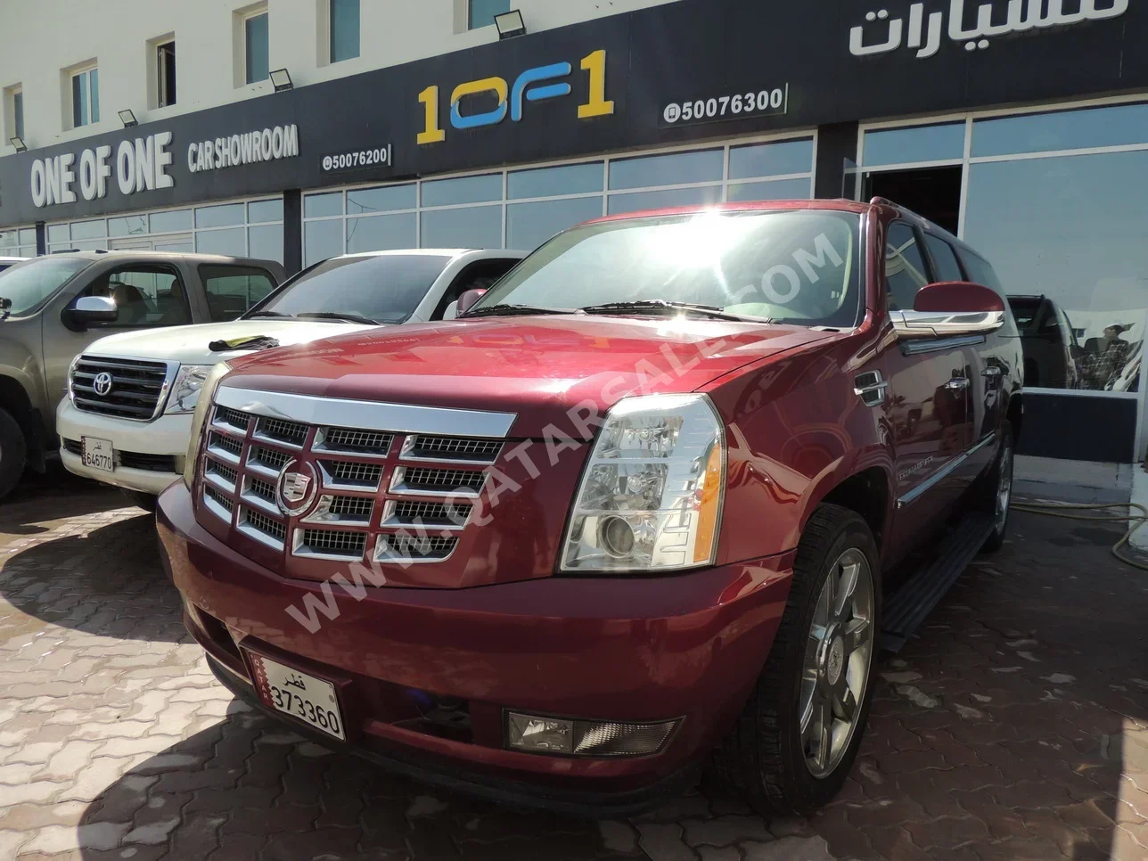 Cadillac  Escalade  2011  Automatic  200,000 Km  8 Cylinder  Four Wheel Drive (4WD)  SUV  Red