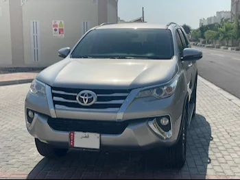 Toyota  Fortuner  2020  Automatic  119,000 Km  4 Cylinder  Four Wheel Drive (4WD)  SUV  Gray