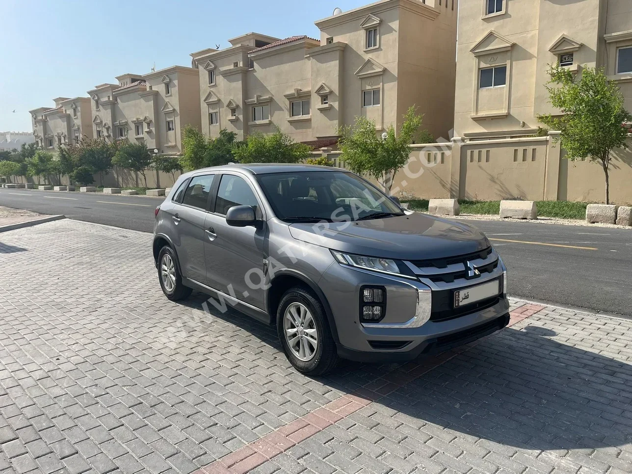 Mitsubishi  ASX  2020  Automatic  130,000 Km  4 Cylinder  Front Wheel Drive (FWD)  SUV  Gray