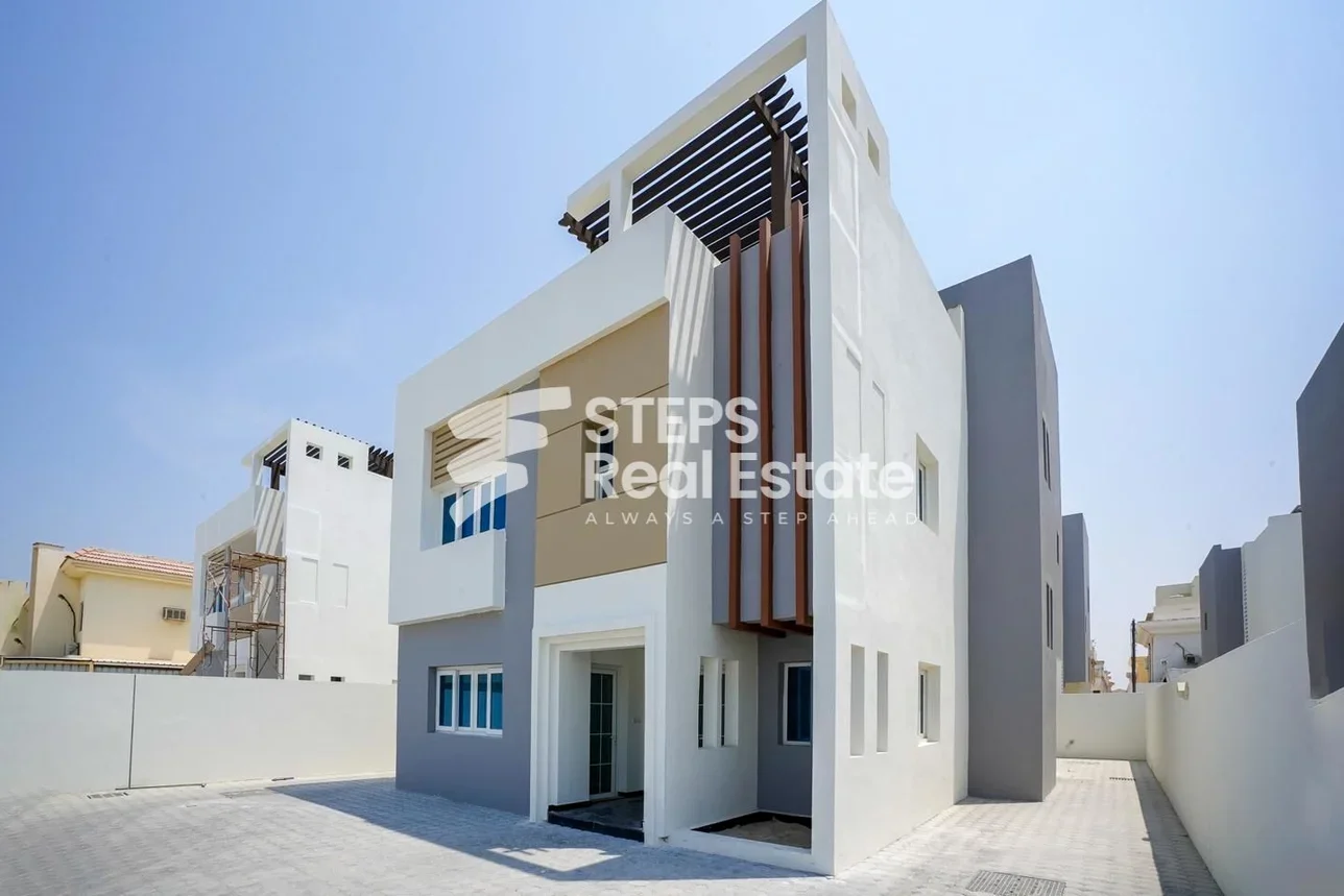 Family Residential  - Not Furnished  - Doha  - Nuaija  - 5 Bedrooms