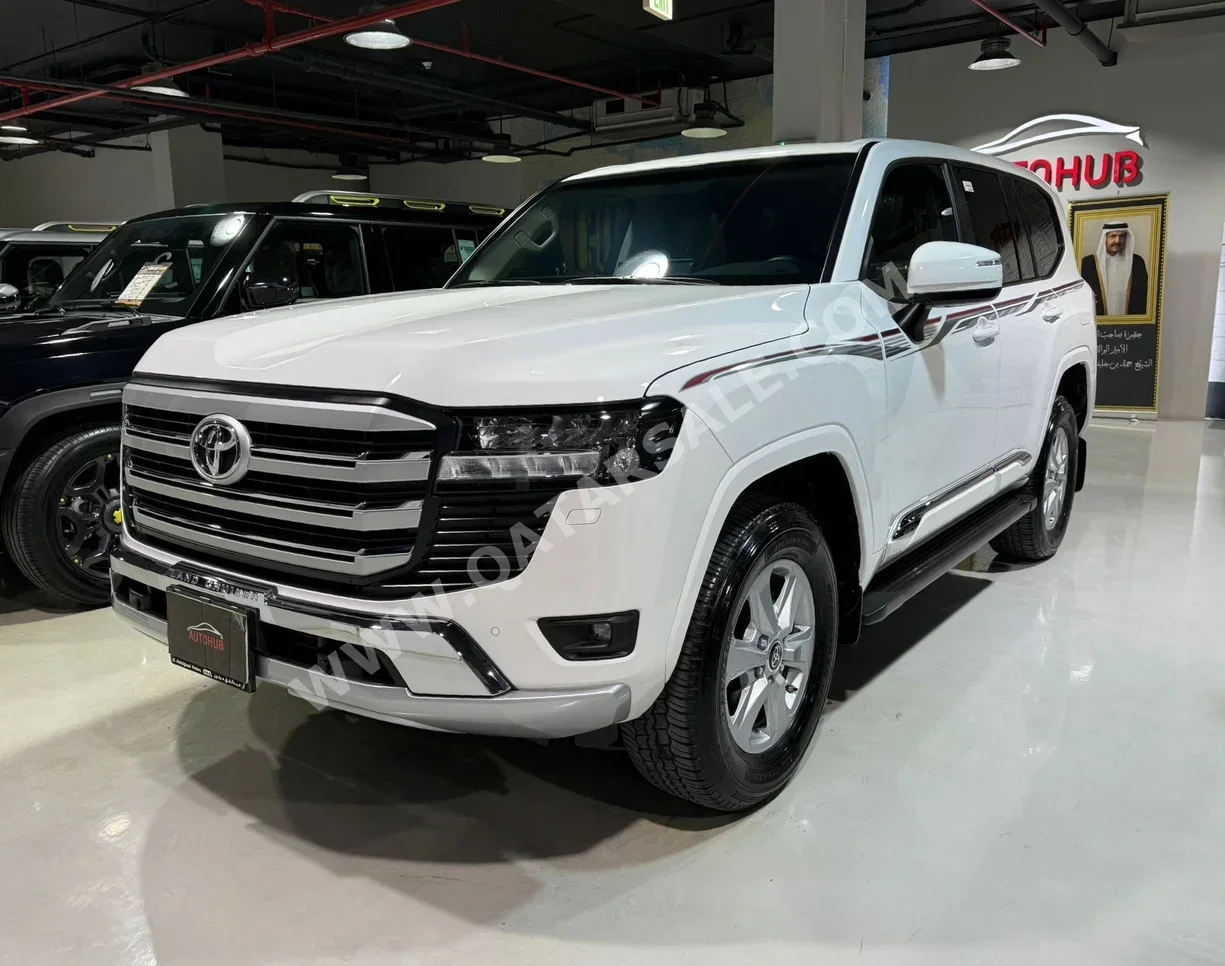 Toyota  Land Cruiser  GXR  2024  Automatic  22,000 Km  6 Cylinder  Four Wheel Drive (4WD)  SUV  White  With Warranty