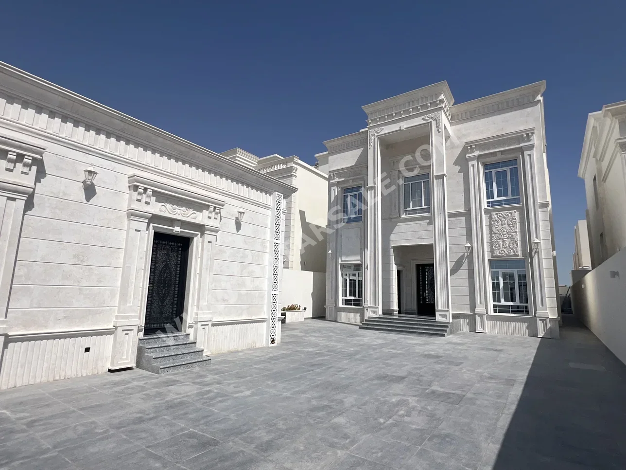 Family Residential  - Not Furnished  - Al Daayen  - Al Khisah  - 8 Bedrooms