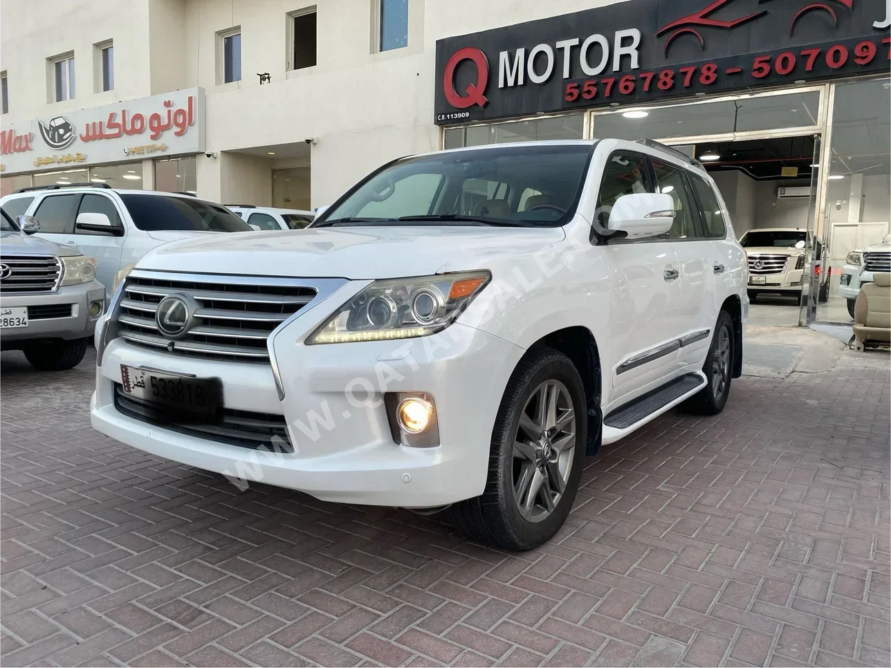 Lexus  LX  570  2013  Automatic  433,000 Km  8 Cylinder  Four Wheel Drive (4WD)  SUV  White