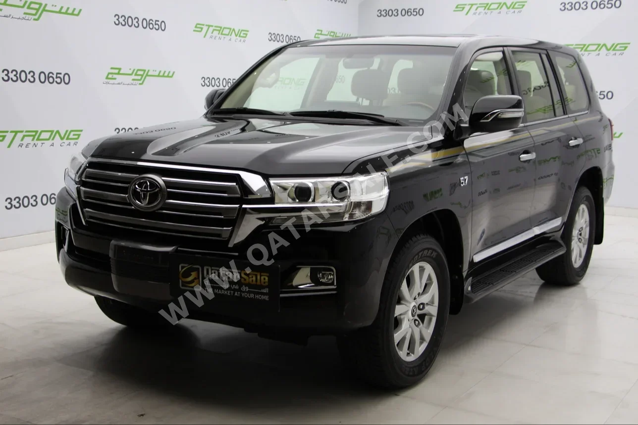 Toyota  Land Cruiser  VXR  2018  Automatic  176,000 Km  8 Cylinder  Four Wheel Drive (4WD)  SUV  Black