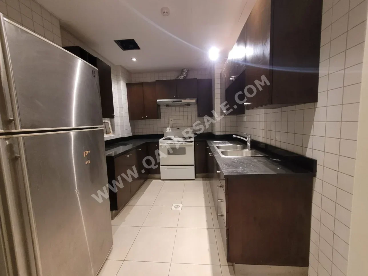 2 Bedrooms  Apartment  in Doha -  Al Mansoura  Semi Furnished