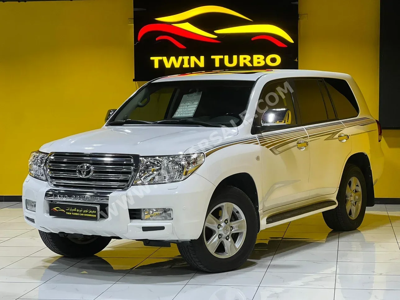 Toyota  Land Cruiser  VXR  2010  Automatic  385,000 Km  8 Cylinder  Four Wheel Drive (4WD)  SUV  White