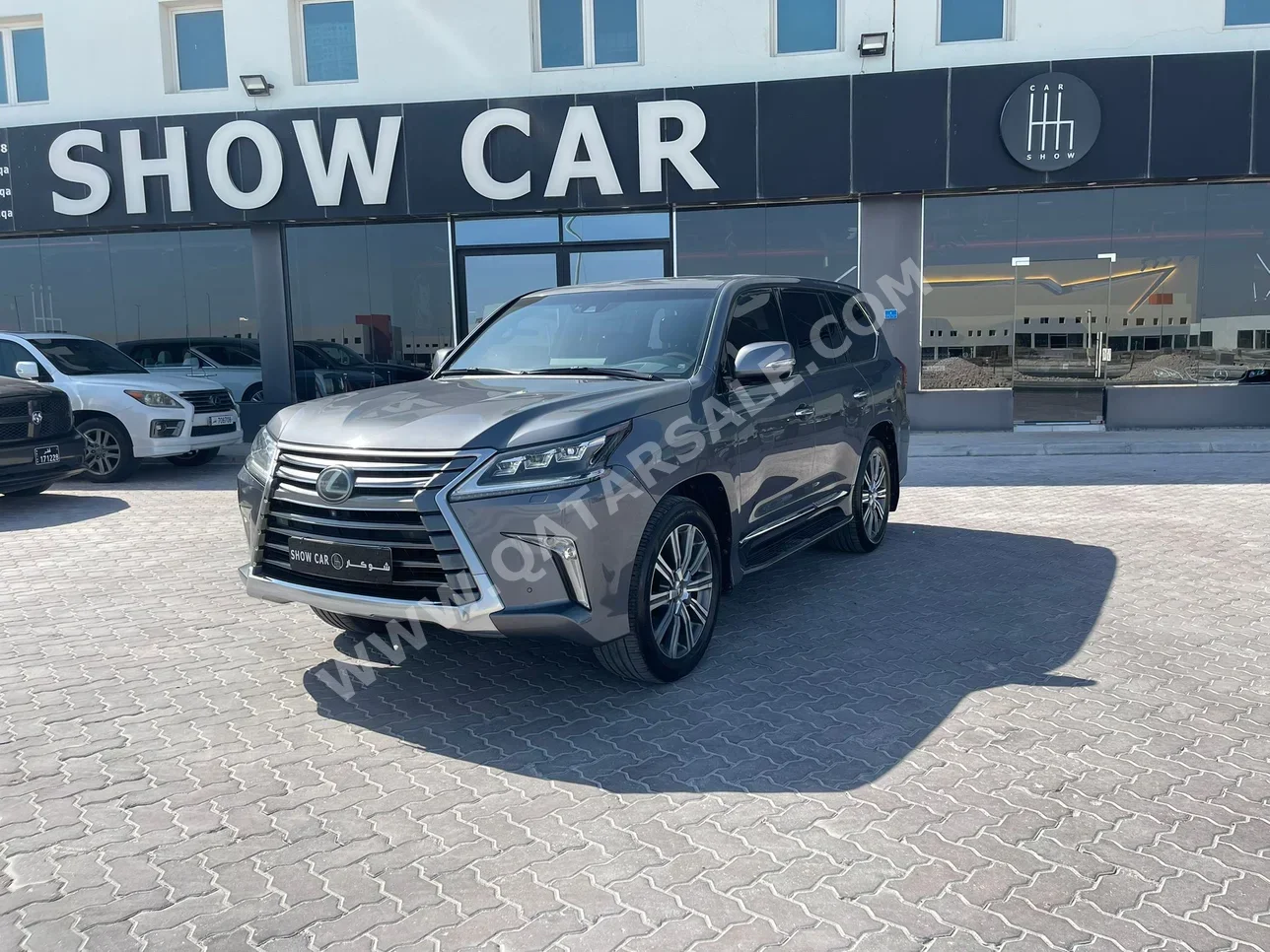 Lexus  LX  570  2016  Automatic  125,000 Km  8 Cylinder  Four Wheel Drive (4WD)  SUV  Gray