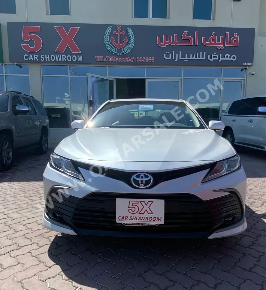 Toyota  Camry  GLE  2024  Automatic  26,000 Km  4 Cylinder  Front Wheel Drive (FWD)  Sedan  Silver  With Warranty