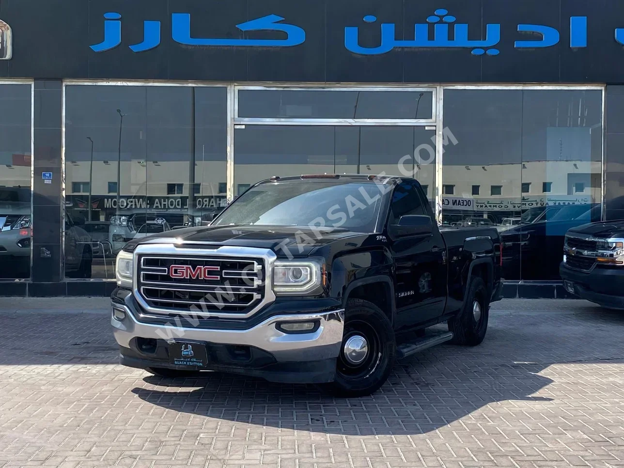 GMC  Sierra  2018  Automatic  143,000 Km  8 Cylinder  Four Wheel Drive (4WD)  Pick Up  Black