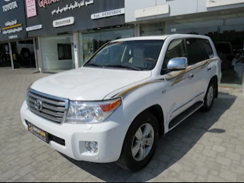 Toyota  Land Cruiser  VXR  2014  Automatic  400,000 Km  8 Cylinder  Four Wheel Drive (4WD)  SUV  White