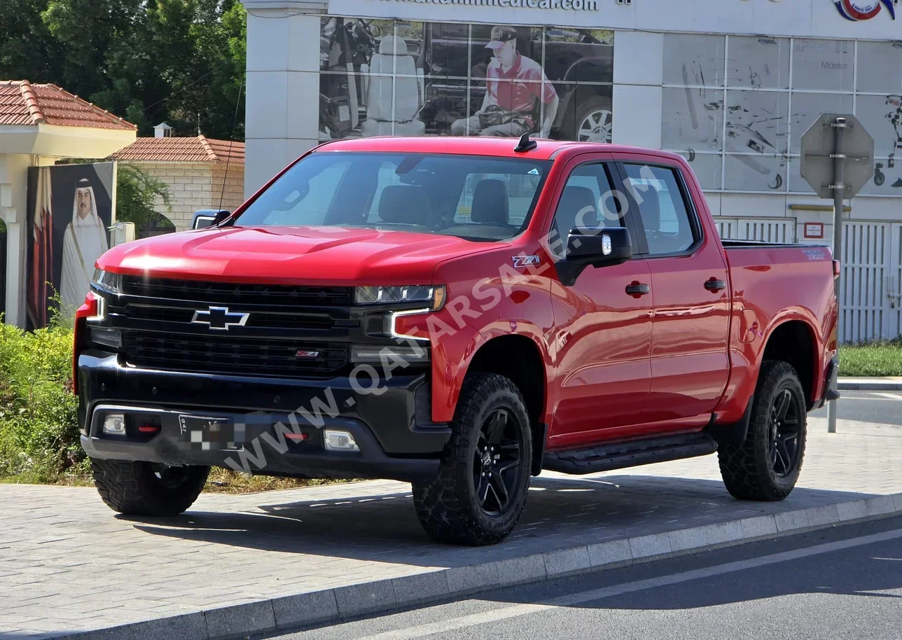 Chevrolet  Silverado  Trail Boss  2021  Automatic  120,000 Km  8 Cylinder  Four Wheel Drive (4WD)  Pick Up  Red