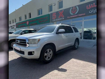  Toyota  Sequoia  SR5  2015  Automatic  380,000 Km  8 Cylinder  Four Wheel Drive (4WD)  SUV  White  With Warranty