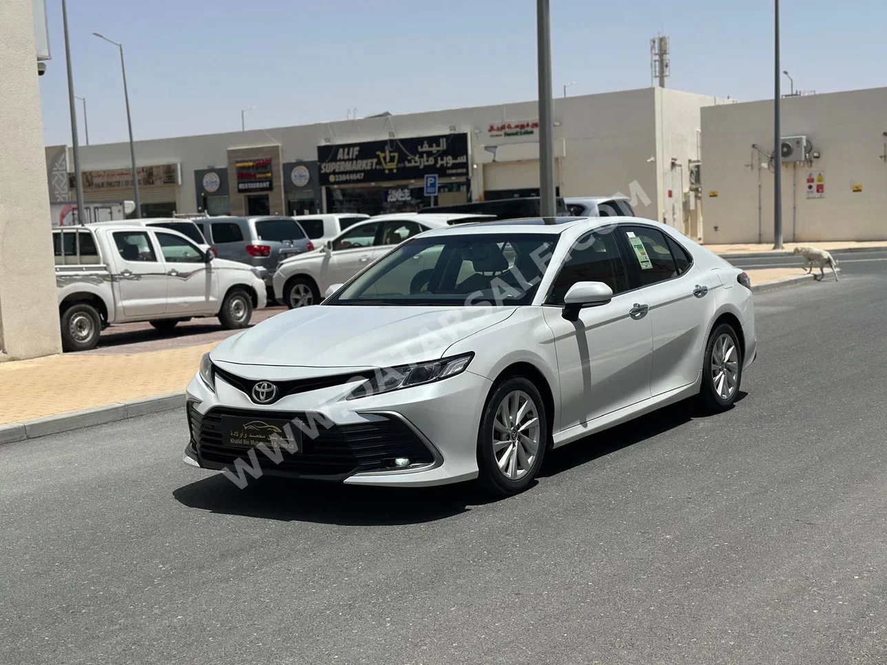 Toyota  Camry  GLE  2023  Automatic  30,000 Km  4 Cylinder  Front Wheel Drive (FWD)  Sedan  White  With Warranty