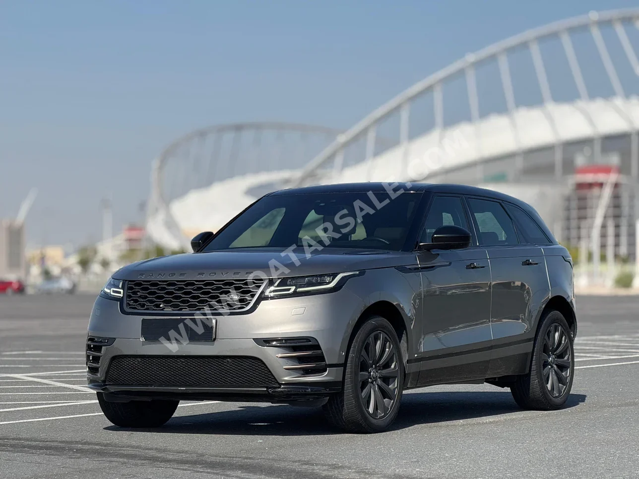 Land Rover  Range Rover  Velar  2019  Automatic  90,000 Km  4 Cylinder  Four Wheel Drive (4WD)  SUV  Silver