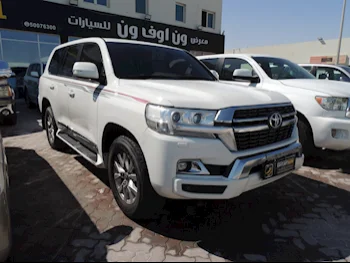 Toyota  Land Cruiser  G  2018  Automatic  250,000 Km  6 Cylinder  Four Wheel Drive (4WD)  SUV  White