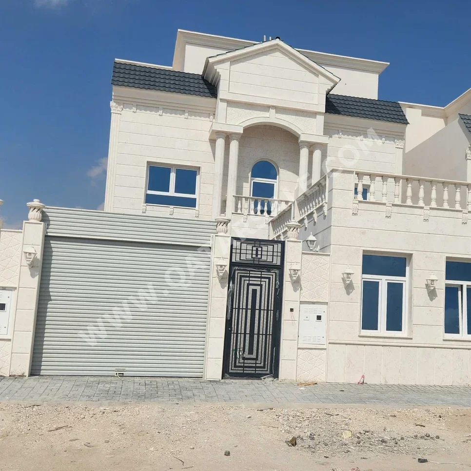 Family Residential  - Not Furnished  - Al Daayen  - Umm Qarn  - 8 Bedrooms