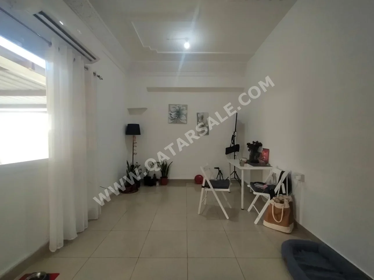 1 Bedrooms  Apartment  in Doha -  Onaiza  Not Furnished