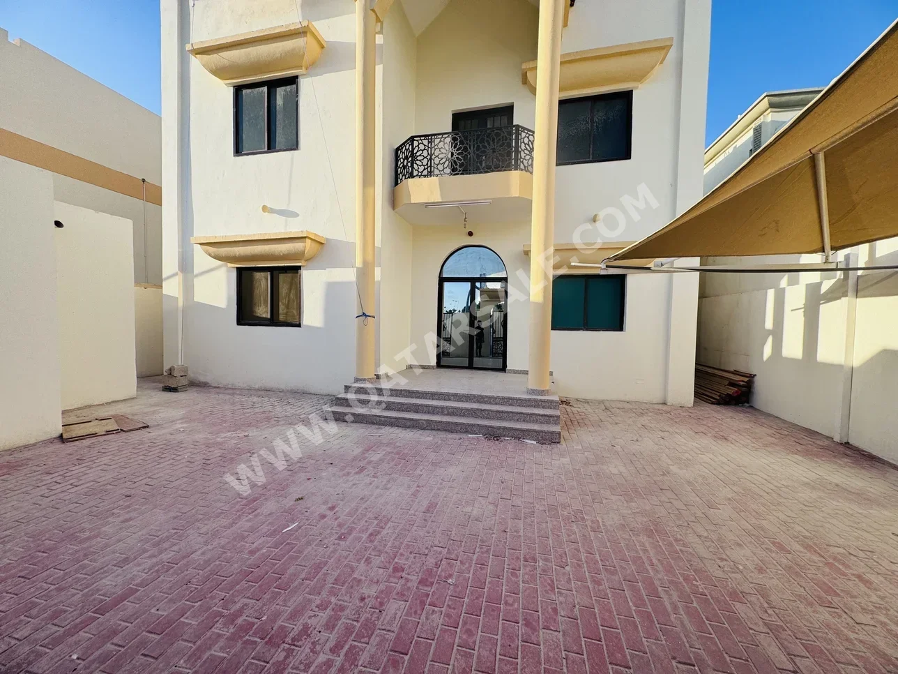 Service  - Not Furnished  - Doha  - Nuaija  - 6 Bedrooms