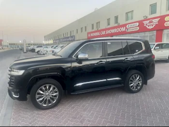 Toyota  Land Cruiser  VXR Twin Turbo  2023  Automatic  40,000 Km  6 Cylinder  Four Wheel Drive (4WD)  SUV  Black  With Warranty