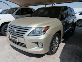 Lexus  LX  570  2013  Automatic  330,000 Km  8 Cylinder  Four Wheel Drive (4WD)  SUV  Gold