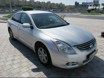 Nissan  Altima  2012  Automatic  216,000 Km  4 Cylinder  Front Wheel Drive (FWD)  Sedan  Silver