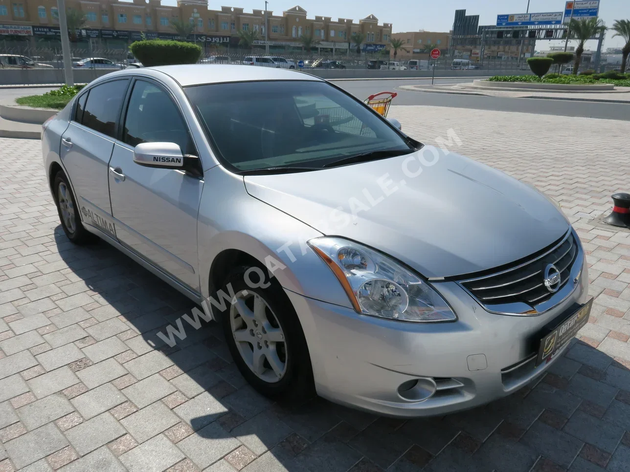 Nissan  Altima  2012  Automatic  216,000 Km  4 Cylinder  Front Wheel Drive (FWD)  Sedan  Silver