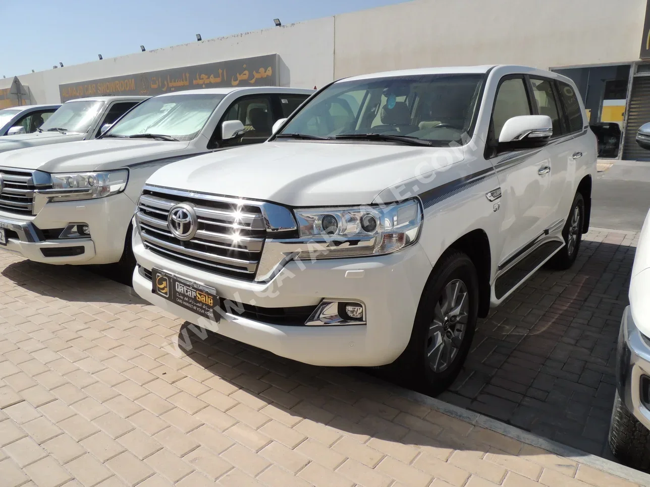 Toyota  Land Cruiser  VXR  2021  Automatic  172,000 Km  8 Cylinder  Four Wheel Drive (4WD)  SUV  White