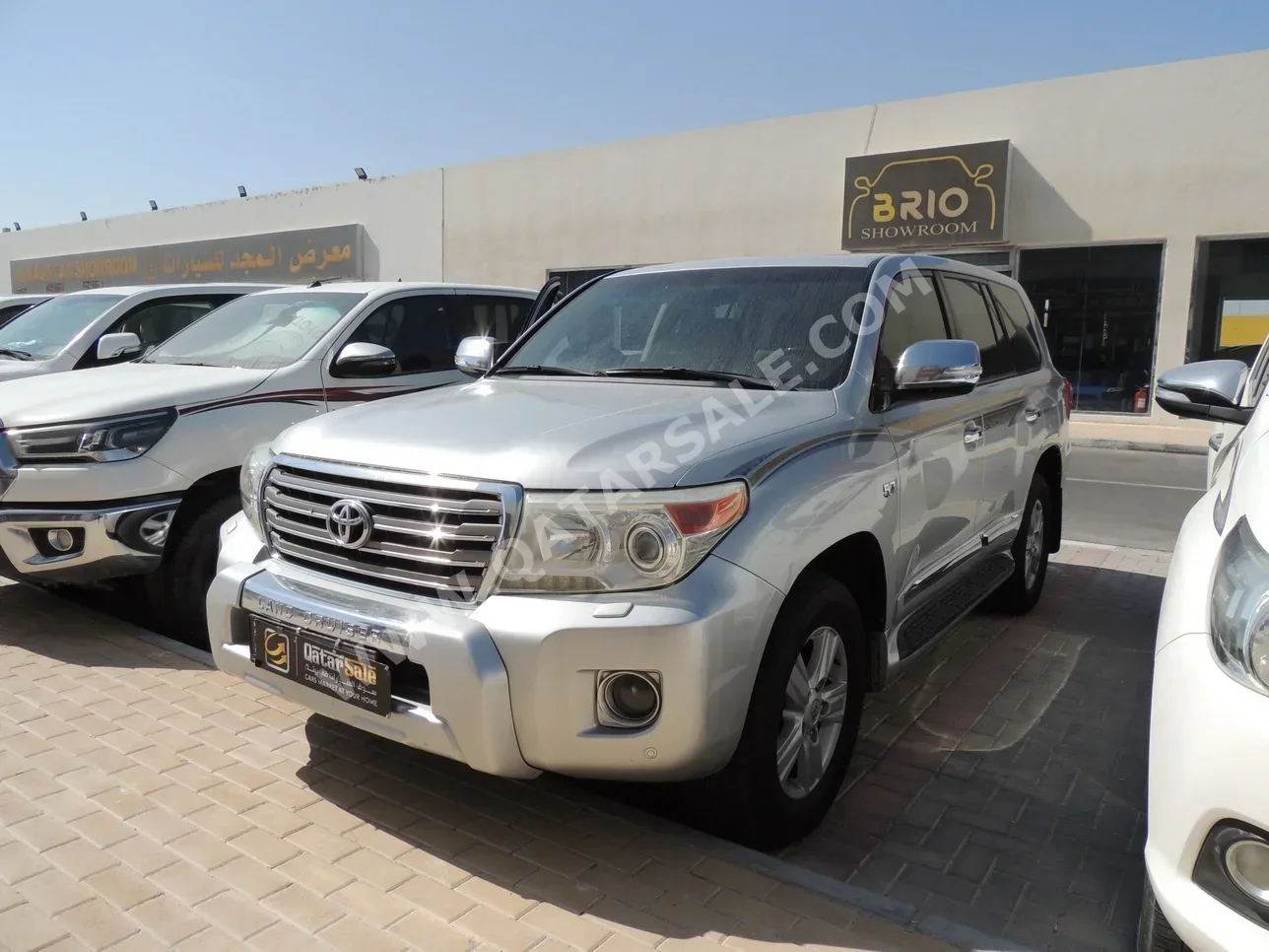 Toyota  Land Cruiser  VXR  2012  Automatic  388,000 Km  8 Cylinder  Four Wheel Drive (4WD)  SUV  Silver